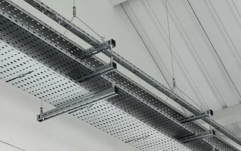 سینی کابل گالوانیزه سرد یا گرم؟ کدام یک برای پروژه شما ضروری است؟